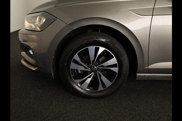 Volkswagen Polo 1.0 TSI Comfortline 95 PK DSG | Navigatie | Panorama dak | Parkeersensoren voor en achter | LM velgen |