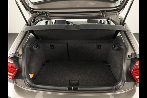 Volkswagen Polo 1.0 TSI Comfortline 95 PK DSG | Navigatie | Panorama dak | Parkeersensoren voor en achter | LM velgen |