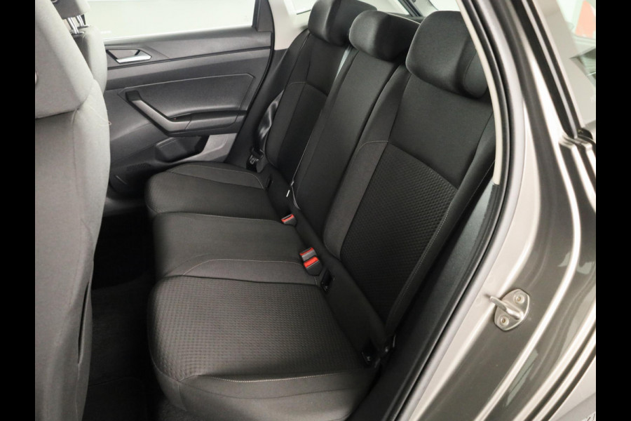 Volkswagen Polo 1.0 TSI Comfortline 95 PK DSG | Navigatie | Panorama dak | Parkeersensoren voor en achter | LM velgen |