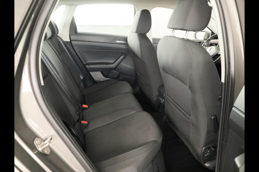 Volkswagen Polo 1.0 TSI Comfortline 95 PK DSG | Navigatie | Panorama dak | Parkeersensoren voor en achter | LM velgen |