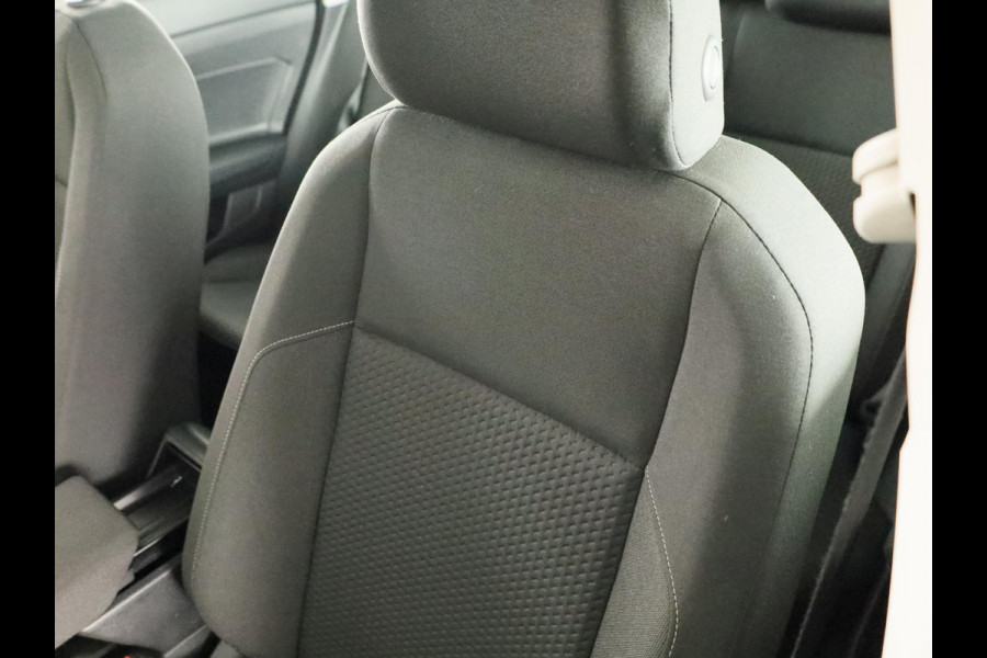 Volkswagen Polo 1.0 TSI Comfortline 95 PK DSG | Navigatie | Panorama dak | Parkeersensoren voor en achter | LM velgen |