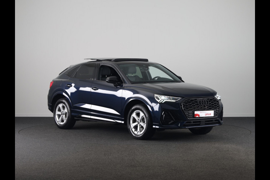 Audi Q3 Sportback 45 TFSI e S Edition 245 pk S-tronic | Navigatie | Panoramadak | Parkeersensoren | Adaptieve cruise control | S-Line