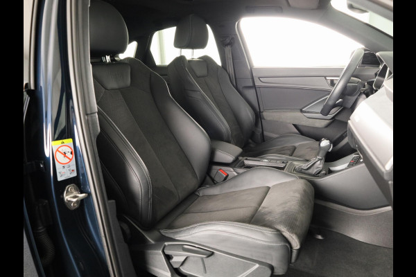 Audi Q3 Sportback 45 TFSI e S Edition 245 pk S-tronic | Navigatie | Panoramadak | Parkeersensoren | Adaptieve cruise control | S-Line