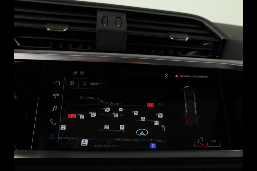 Audi Q3 Sportback 45 TFSI e S Edition 245 pk S-tronic | Navigatie | Panoramadak | Parkeersensoren | Adaptieve cruise control | S-Line