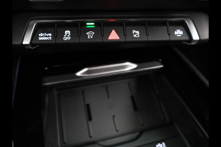 Audi Q3 Sportback S edition e-hybrid 272 pk | Techniek pakket pro | MMI experience pro | OLED achterlichten | Lederen interieur |