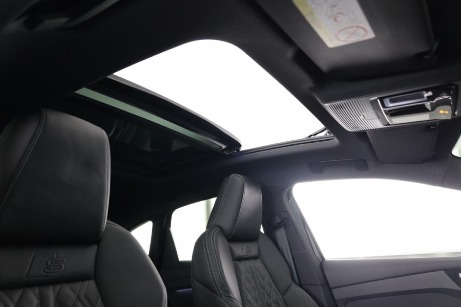 Audi Q4 Sportback e-tron 45 quattro S Edition 82 kWh 286pk | Panoramadak | lederen bekleding | SONOS premium Audio | Parkeercamera|