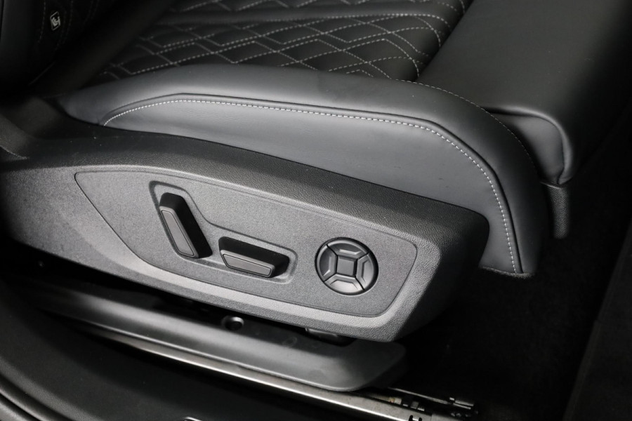 Audi Q4 Sportback e-tron 45 quattro S Edition 82 kWh 286pk | Panoramadak | lederen bekleding | SONOS premium Audio | Parkeercamera|