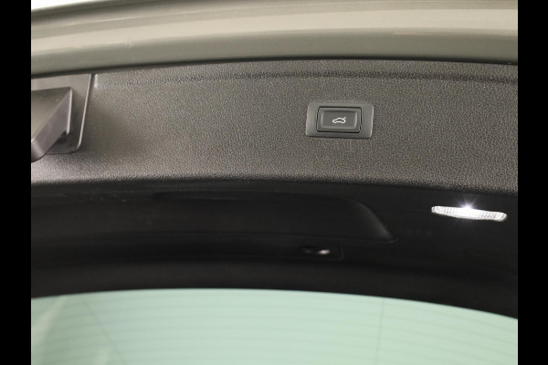 Audi Q5 50 TFSI e S edition 299 pk S-tronic | Navigatie | Parkeersensoren | Achteruitrijcamera | Autom. airco (3 zones) |
