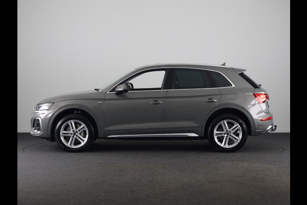 Audi Q5 50 TFSI e S edition 299 pk S-tronic | Navigatie | Parkeersensoren | Achteruitrijcamera | Autom. airco (3 zones) |