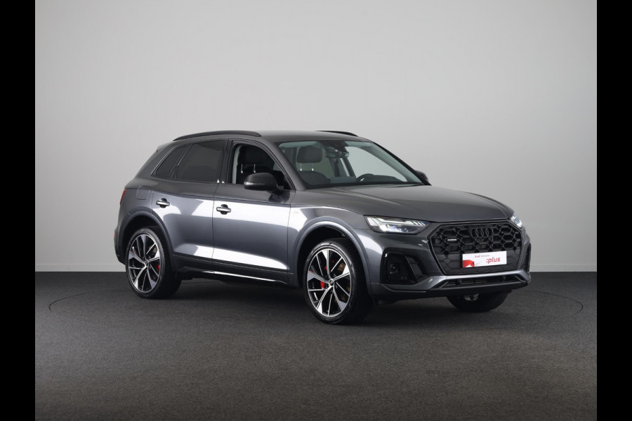 Audi Q5 50 TFSI e S edition Competition 299pk | Adaptieve cruise controle | Stoelverwarming | 21 inch Lichtmetalen velgen | Navigatie