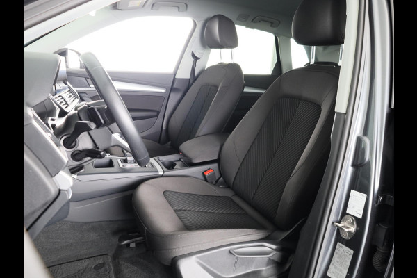Audi Q5 50 TFSI e S edition Competition 299pk | Adaptieve cruise controle | Stoelverwarming | 21 inch Lichtmetalen velgen | Navigatie