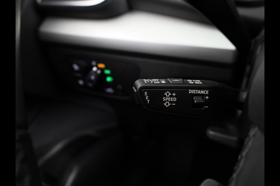 Audi Q5 50 TFSI e S edition Competition 299pk | Adaptieve cruise controle | Stoelverwarming | 21 inch Lichtmetalen velgen | Navigatie