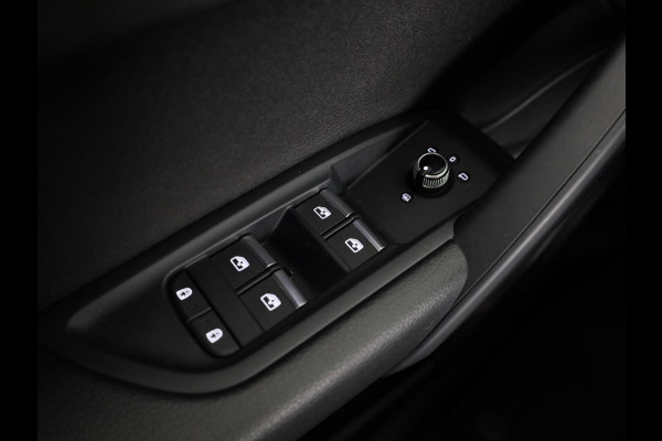 Audi Q5 50 TFSI e S edition Competition 299pk | Adaptieve cruise controle | Stoelverwarming | 21 inch Lichtmetalen velgen | Navigatie