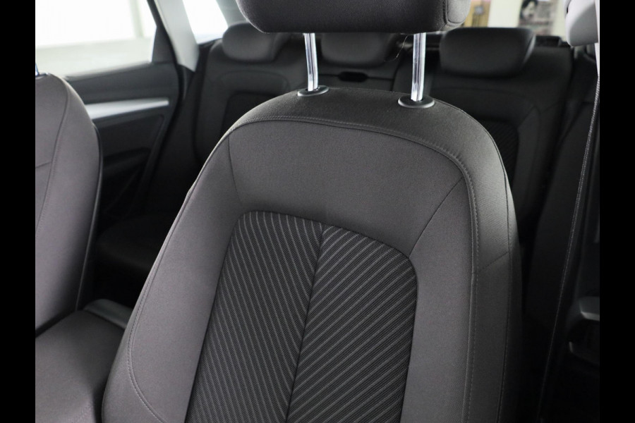 Audi Q5 50 TFSI e S edition Competition 299pk | Adaptieve cruise controle | Stoelverwarming | 21 inch Lichtmetalen velgen | Navigatie