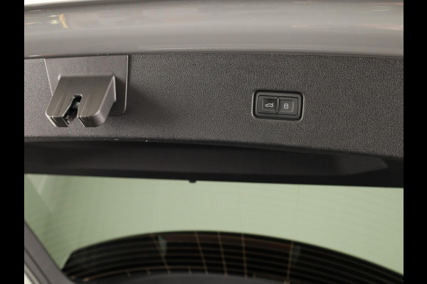 Audi Q8 60 TFSI e quattro Pro Line S Competition 490 PK | Panoramadak | Vier wiel besturen | Exclusive lak | Stoel ventilatie | Verlengde garantie |