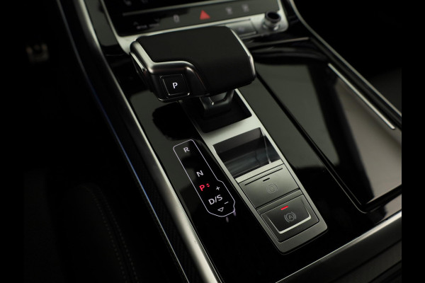 Audi Q8 60 TFSI e quattro Pro Line S Competition 490 PK | Panoramadak | Vier wiel besturen | Exclusive lak | Stoel ventilatie | Verlengde garantie |