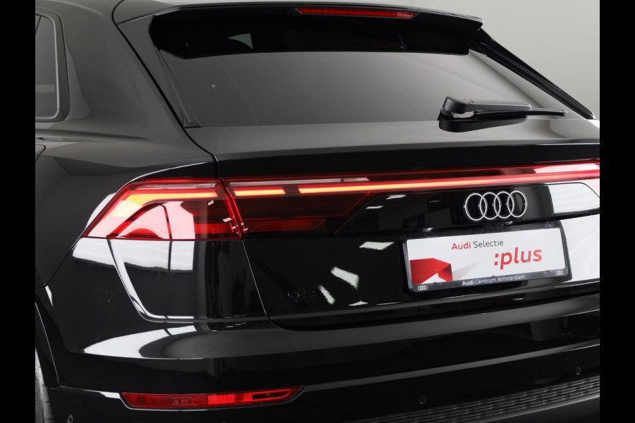 Audi Q8 55 TFSI e quattro Pro Line S 394pk | Panoramadak | Lederen bekleding | Head Up Display | Luchtvering | Trekhaak