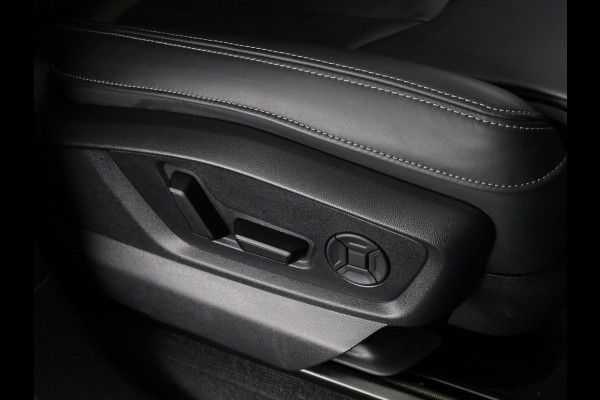Audi Q8 55 TFSI e quattro Pro Line S 394pk | Panoramadak | Lederen bekleding | Head Up Display | Luchtvering | Trekhaak
