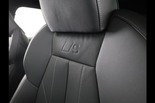 Audi Q6 e-tron S edition 83 kWh | 360 Camera | Panoramadak | Bijrijdersscherm | Privacy Glass | Alarm klasse 5 |