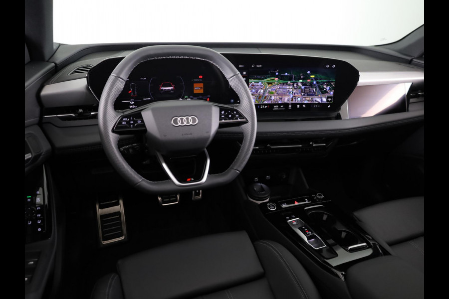 Audi Q6 e-tron S edition 83 kWh | 360 Camera | Panoramadak | Bijrijdersscherm | Privacy Glass | Alarm klasse 5 |