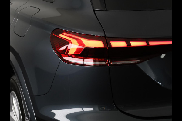 Audi Q6 e-tron S edition 83 kWh | 360 Camera | Panoramadak | Bijrijdersscherm | Privacy Glass | Alarm klasse 5 |