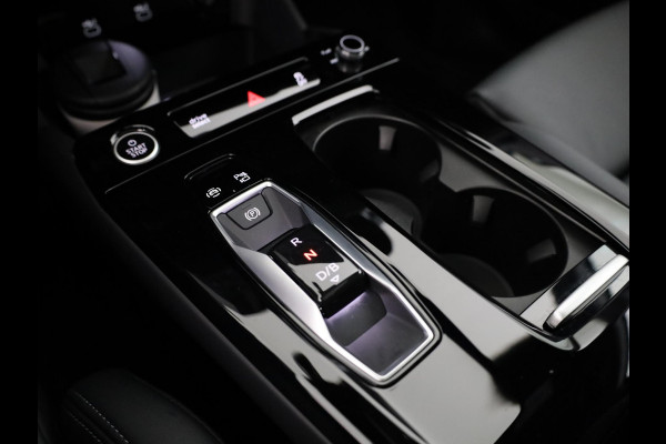 Audi Q6 e-tron S edition 83 kWh | 360 Camera | Panoramadak | Bijrijdersscherm | Privacy Glass | Alarm klasse 5 |