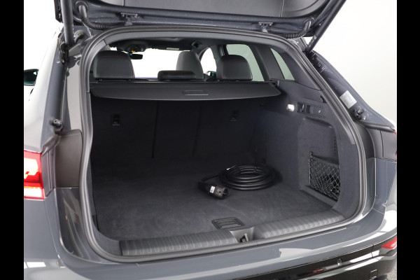 Audi SQ6 e-tron quattro 100 kWh 490pk | Panoramadak | B&O Audio | Electrisch verstelbare voorstoelen + geheugen bestuurderstoel | MMI Experience Pro
