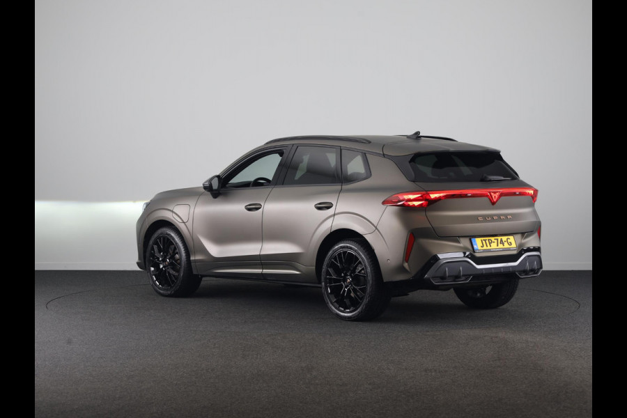 CUPRA Terramar 1.5 TSI e-Hybrid Business 204PK | Trekhaak | Matte Lak | Sennheiser | Elektrisch Verstelbare Voorstoelen | 360 Camera |