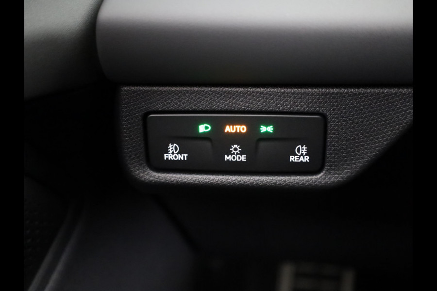 CUPRA Terramar 1.5 TSI e-Hybrid Business 204PK | Trekhaak | Matte Lak | Sennheiser | Elektrisch Verstelbare Voorstoelen | 360 Camera |