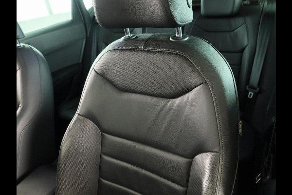 Seat Ateca 1.5 TSI Xcellence Business Intense 150pk | Lederen bekleding | 360° Camera | Apple Carplay | Verwarmbare voorruit | Virtual Cockpit | Keyless Entry