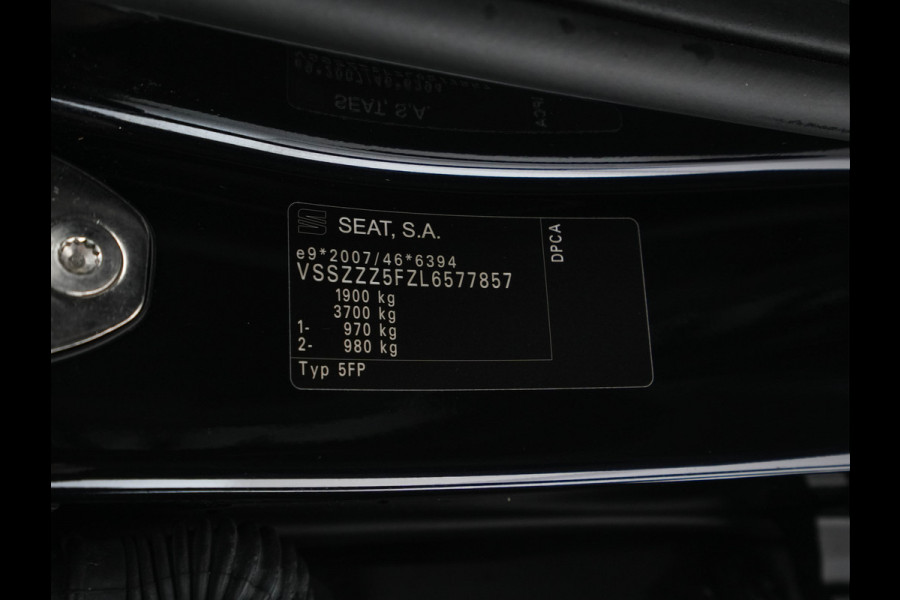 Seat Ateca 1.5 TSI FR Business Intense (INCL-BTW) *FULL-LED | SPORTSEATS | NAVI-FULLMAP | LEATHER-MICROFIBRE | CAMERA | KEYLESS | DAB+ | CARPLAY | ECC | PDC | CRUISE | TOWBAR | 18''ALU*