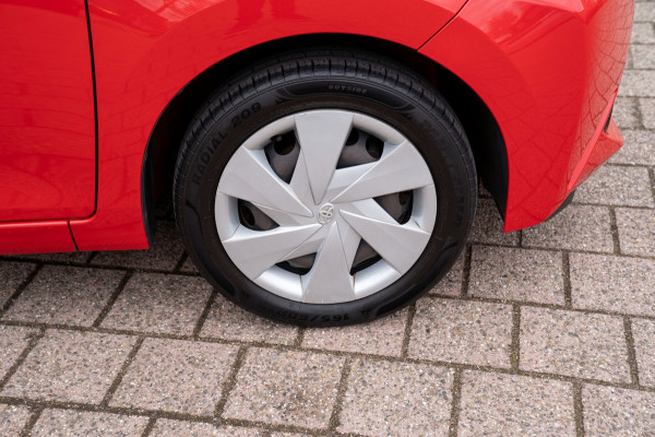 Toyota Aygo 1.0 VVT-i x-Nav | Prijs rijklaar incl. 12 mnd garantie | Bluetooth Usb Camera Airco