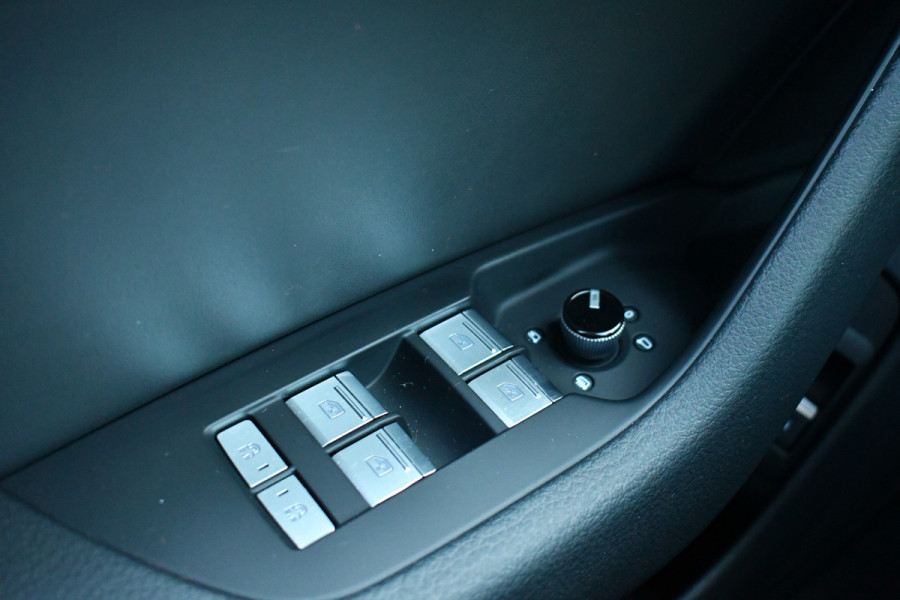 Audi A6 Avant 55 TFSI e quattro Competition Pano HUD ACC 360 Trekh Adp-demping