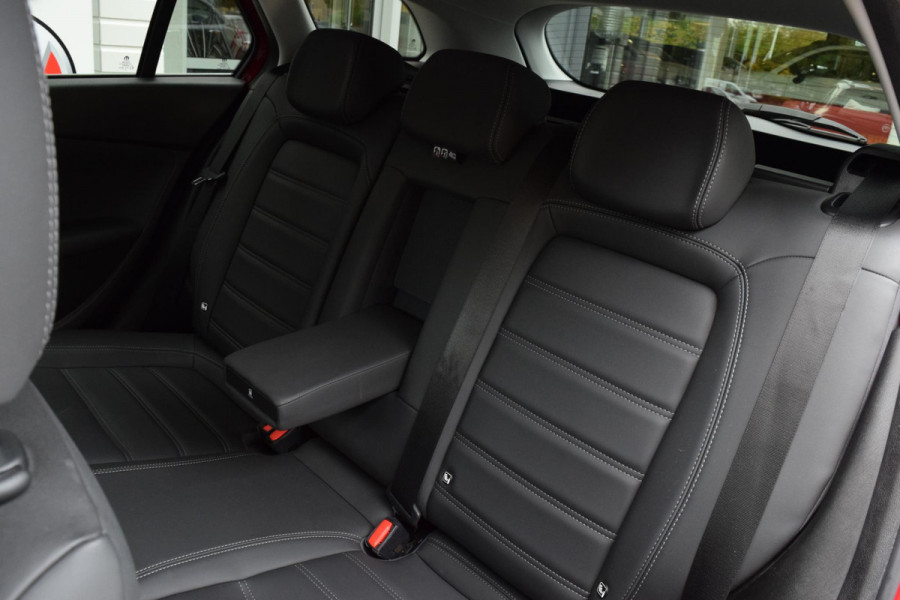 Fiat Tipo Stationwagon 1.4 T-Jet 16v Bus. Lusso|Leer|Nav|Trekhaak