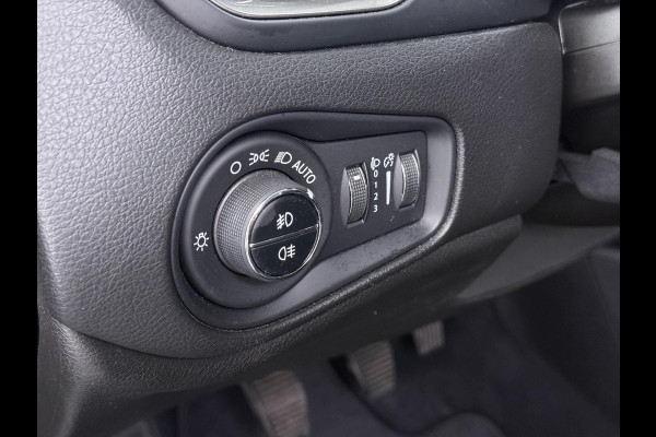 Jeep Renegade 1.0T Limited VAN €19.900,- VOOR €17.877,- UW LENTEVOORDEEL: € 2.023,-!| AFNEEMBARE TREKHAAK| ADAPTIEVE CRUISE CONTROL| RIJKLAARPRIJS INCL.12 MND BOVAG GARANTIE| FULL LED|