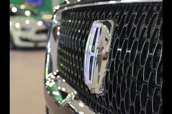 Lincoln Navigator 3.5L V6 Lang Preferred