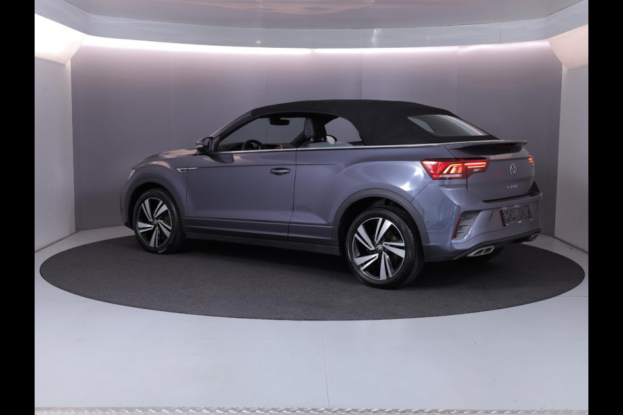 Volkswagen T-Roc Cabrio 1.5 TSI R-Line 150 pk Automaat (DSG) | Navigatie | Trekhaak (afneembaar) | Parkeersensoren (Park assist) | Achteruitrijcamera | Windscherm | Stoel/stuur verwarming | R-Line |