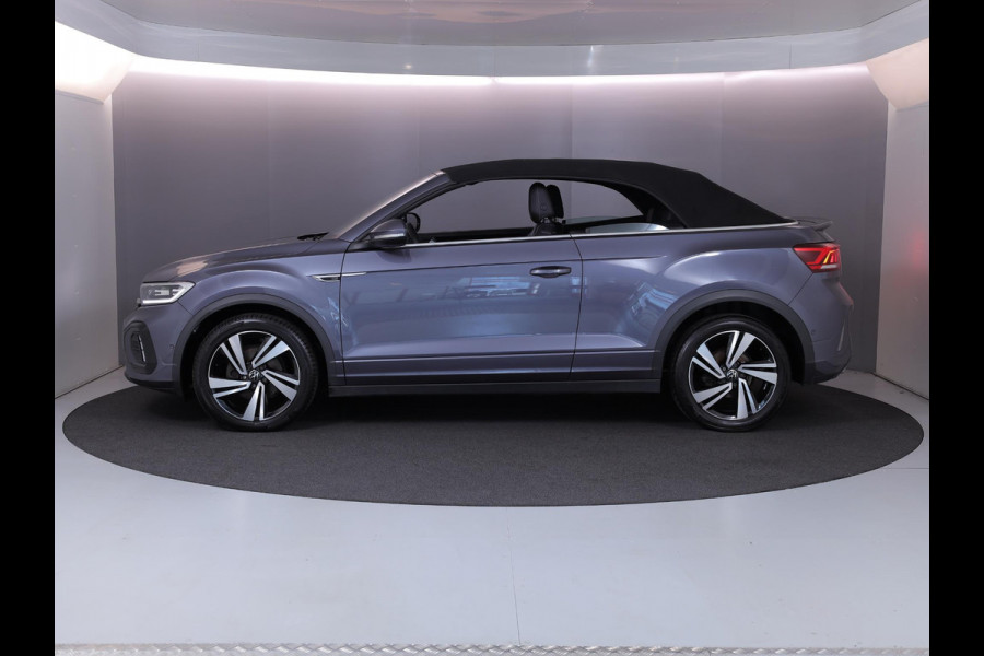 Volkswagen T-Roc Cabrio 1.5 TSI R-Line 150 pk Automaat (DSG) | Navigatie | Trekhaak (afneembaar) | Parkeersensoren (Park assist) | Achteruitrijcamera | Windscherm | Stoel/stuur verwarming | R-Line |