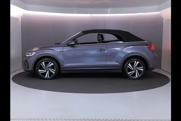 Volkswagen T-Roc Cabrio 1.5 TSI R-Line 150 pk Automaat (DSG) | Navigatie | Trekhaak (afneembaar) | Parkeersensoren (Park assist) | Achteruitrijcamera | Windscherm | Stoel/stuur verwarming | R-Line |