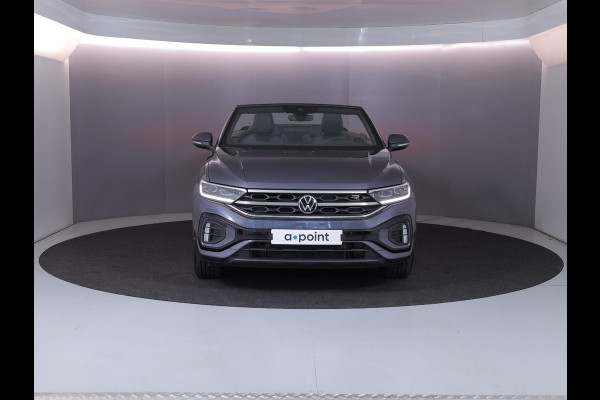 Volkswagen T-Roc Cabrio 1.5 TSI R-Line 150 pk Automaat (DSG) | Navigatie | Trekhaak (afneembaar) | Parkeersensoren (Park assist) | Achteruitrijcamera | Windscherm | Stoel/stuur verwarming | R-Line |