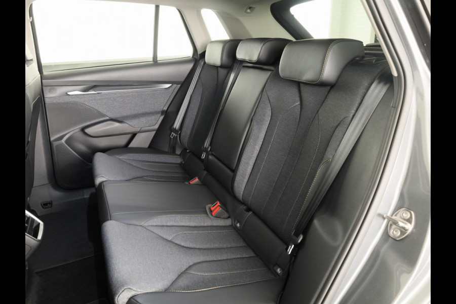 Škoda Elroq 60 Business Edition - Tour 204pk | 20 inch | Stoelverwarming | Adaptive Cruise Control | Blind Spot