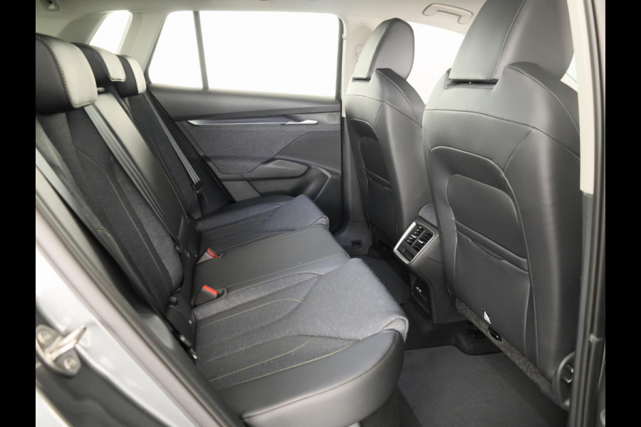 Škoda Elroq 60 Business Edition - Tour 204pk | 20 inch | Stoelverwarming | Adaptive Cruise Control | Blind Spot