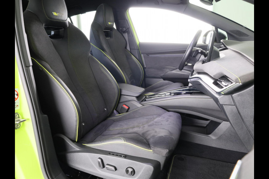 Škoda ENYAQ Coupé iV 80 RS 299pk | SoH 93% | Panoramadak | Elektrisch verstelbare stoelen met geheugen | Verwarmbare voorstoelen en achterbank |