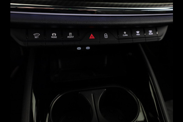 Škoda ENYAQ Coupé iV 80 RS 299pk | SoH 93% | Panoramadak | Elektrisch verstelbare stoelen met geheugen | Verwarmbare voorstoelen en achterbank |