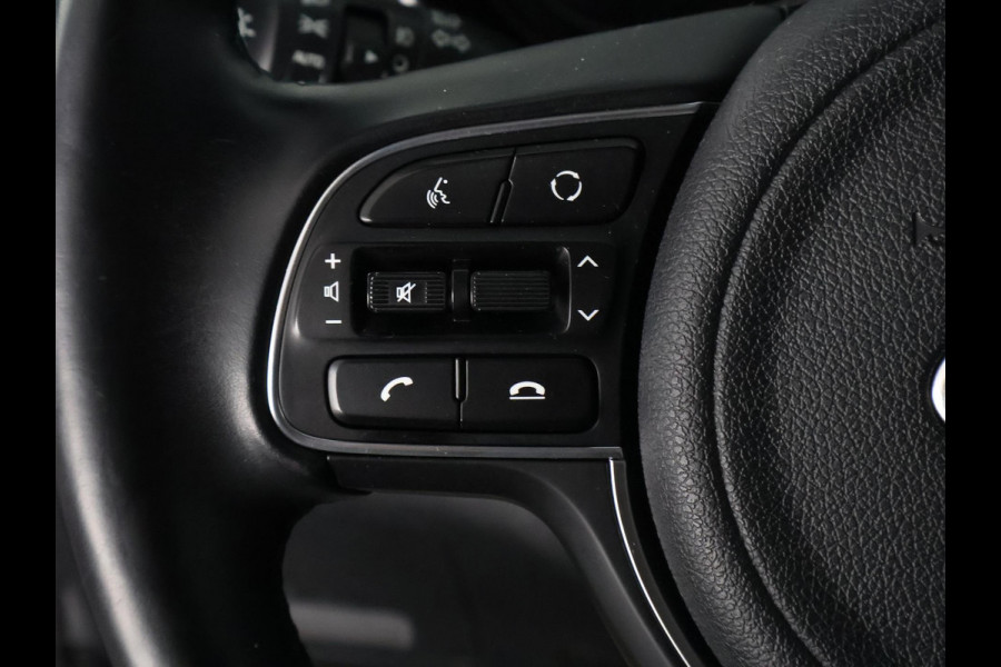 Kia e-Niro DynamicPlusLine 64 kWh SOH 100% | 450 km actieradius | 1e eigenaar | Navigatie | Camera |