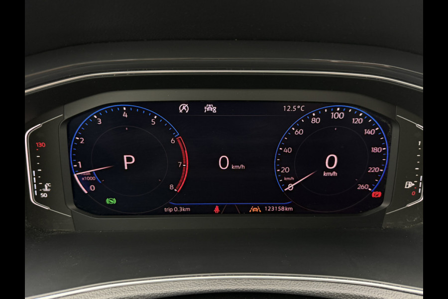 Volkswagen T-Roc 1.5 TSI Sport | Pano | Trekhaak | LED | Carplay | Camera | Virtual Cockpit | PDC
