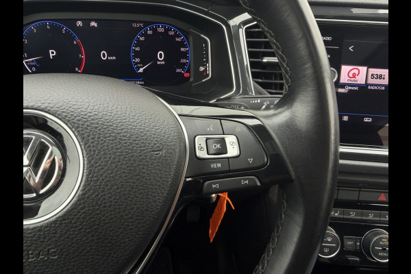 Volkswagen T-Roc 1.5 TSI Sport | Pano | Trekhaak | LED | Carplay | Camera | Virtual Cockpit | PDC