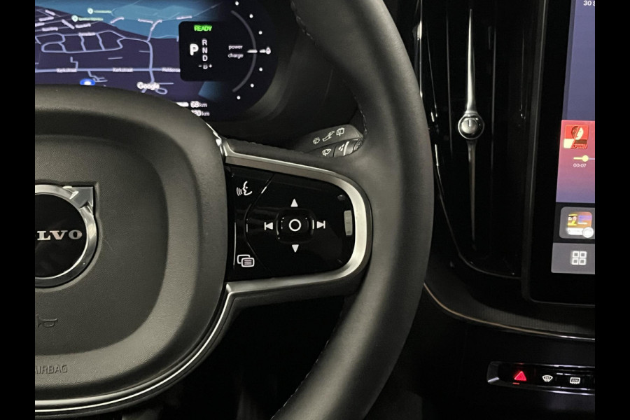 Volvo XC60 2.0 T8 Plug-in hybrid AWD Ultra Dark Trekhaak | Bowers & Wilkins | Massage | Adapt. cruise | Stoelventilatie | Open dak | 360 camera | Head-up | Stuur-/stoelverwarming