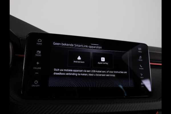 Škoda Kamiq Monte Carlo 1.0 TSI 115 pk 7 versn. DSG | Navigatie Pakket | Travel Assist Plus | Wegklapbare trekhaak | Winter Pakket | Charging | 18 inch lichtmetalen velgen