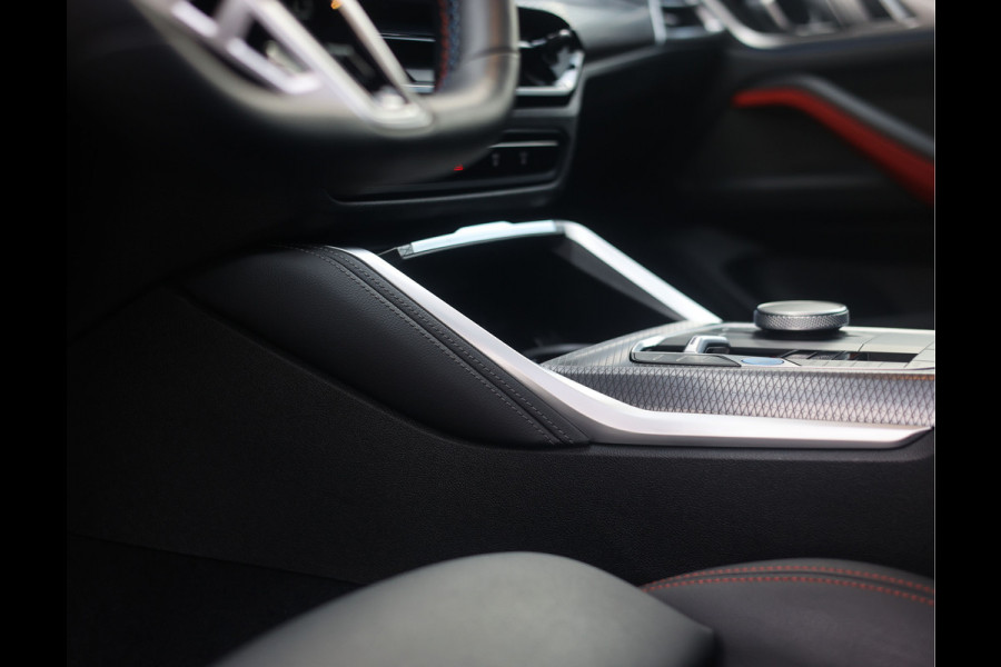 BMW i4 M50 84 kWh | Pano - Trekhaak - Harman Kardon